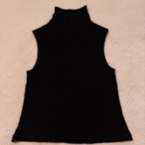 St. John Black Sleeveless Tank Top with Design - Sz Large GUC